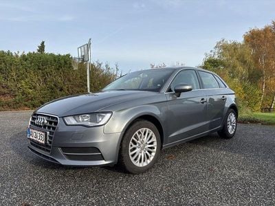 Grå Brugt 2015 Audi A3 Sportback Ambiente Hatchback | 99.500 kr.