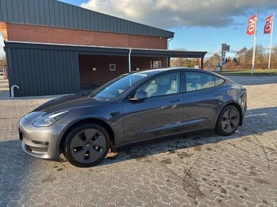Gråmetal Brugt 2021 Tesla Model 3 Standard Range Sedan | 179.000 kr. (Fair pris)