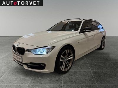 Hvid Brugt 2012 BMW 320 Sport Line Stationcar | 99.700 kr. (God pris)