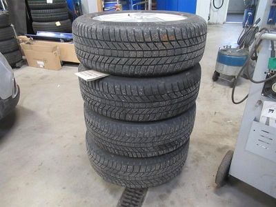 Brugt Hyundai Ioniq 5 Essential 168 kW (229 HK) 2024 Sort metallak SUV