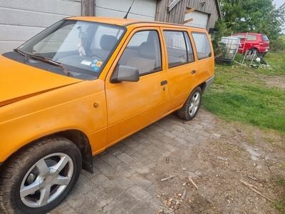 Brugt Opel Kadett 56 HK (41 kW) 1987 Orange