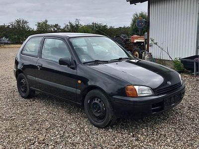 Hvid Brugt 1997 Toyota Starlet Hatchback | 26.000 kr.