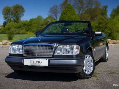 Sort Brugt 1994 Mercedes E200 Cabriolet | 189.000 kr.