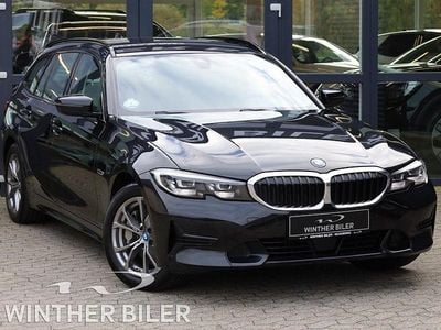 Sortmetal Brugt 2022 BMW 330e Sport Line Stationcar | 254.900 kr.
