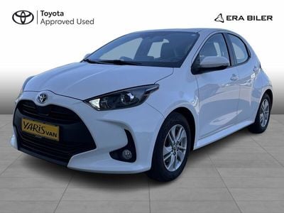 Hvid Brugt 2023 Toyota Yaris Hybrid Active Hatchback | 129.900 kr.