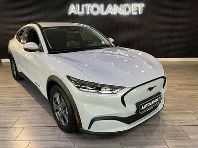 Hvid Brugt 2023 Ford Mustang Mach-E Extended Range SUV | 284.800 kr. (God pris)