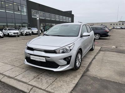 Silky silver Brugt 2022 Kia Rio Hatchback | 250.000 kr.