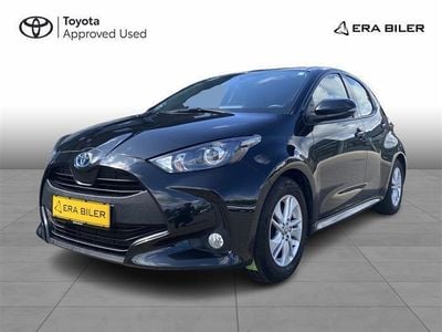 Sortmetal Brugt 2023 Toyota Yaris Hybrid Active Hatchback | 134.900 kr.