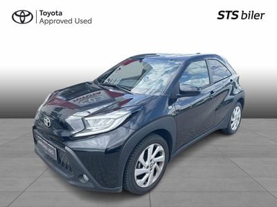 209 night sky black Brugt 2024 Toyota Aygo Active Hatchback | 149.995 kr. (Fair pris)