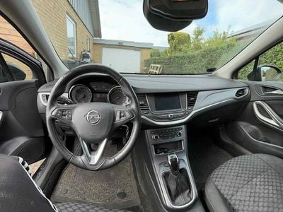 Midnat Blå Brugt 2019 Opel Astra Excite Stationcar | 110.100 kr. (Lidt for dyr)