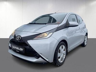Brugt Toyota Aygo x-sky 69 HK (50 kW) 2015 068 white Hatchback