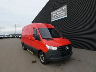 Rød Brugt 2022 Mercedes Sprinter Van | 285.000 kr.
