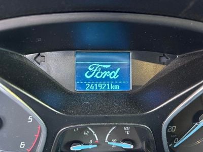 Hvid Brugt 2011 Ford Focus Trend Stationcar | 56.100 kr. (Dyr)