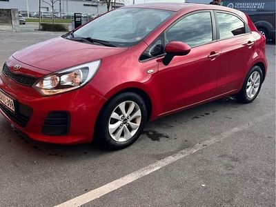 Brugt Kia Rio 83 HK (61 kW) 2015 Rød Sedan