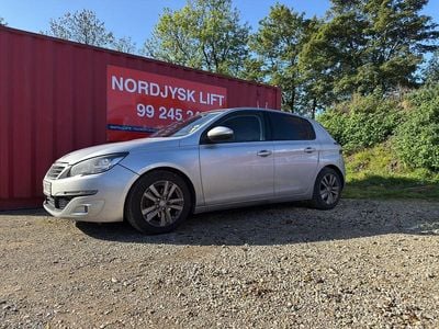 Sølvmetal Brugt 2017 Peugeot 308 Active Hatchback | 30.000 kr.