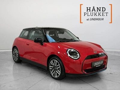 Rødmetal Brugt 2024 Mini Cooper Classic Hatchback | 214.900 kr. (Dyr)