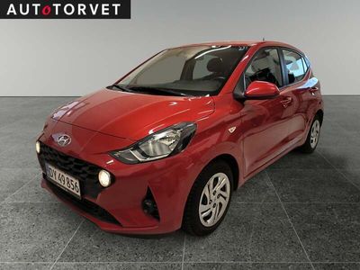 Rødmetal Brugt 2022 Hyundai i10 Advanced Hatchback | 124.700 kr. (Fair pris)