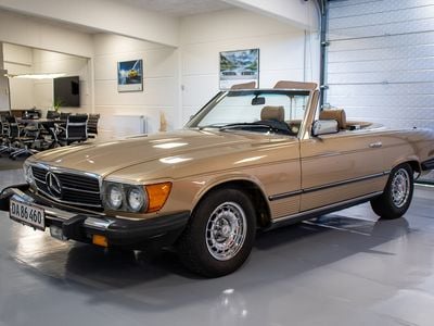Guld Brugt 1983 Mercedes SL380 | 349.900 kr.