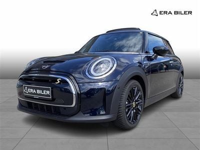 Blåmetal / sortmetal Brugt 2023 Mini Cooper SE Hatchback | 199.900 kr. (Lidt for dyr)