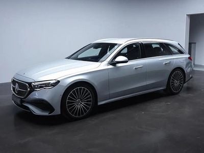 Sølvmetal Brugt 2023 Mercedes E300 Stationcar | 674.900 kr.
