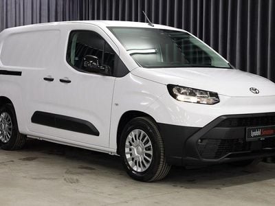 Hvid Ny 2025 Toyota Proace City Van | 179.900 kr.