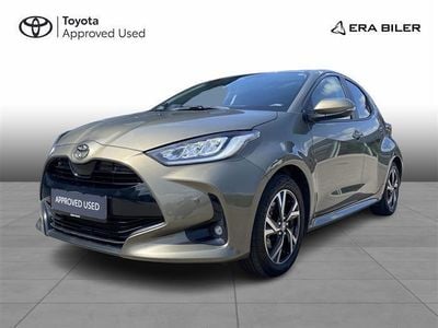 Oxide bronze / grønmetal Brugt 2024 Toyota Yaris Hybrid Comfort Hatchback | 234.900 kr. (Lidt for dyr)