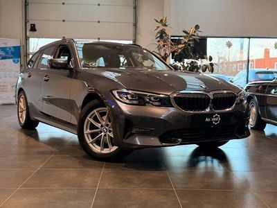 Sølvmetal Brugt 2020 BMW 320 Sport Line Stationcar | 299.999 kr. (Fair pris)