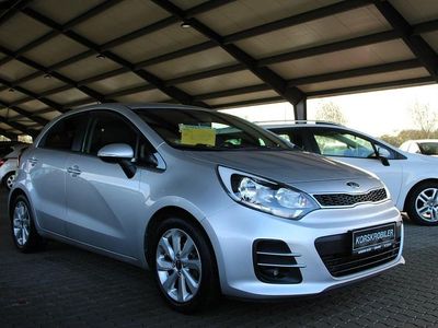 Sølvmetal Brugt 2015 Kia Rio Hatchback | 69.800 kr. (Lidt for dyr)