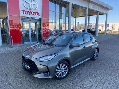 brugt Toyota Yaris 1,5 VVT-I Active Technology 125HK 5d 6g