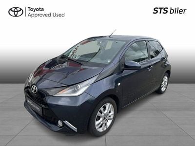 Dark blue twinkle Brugt 2018 Toyota Aygo Hatchback | 79.995 kr. (Lidt for dyr)