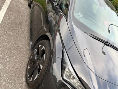 Grå/sort Brugt 2023 Cupra Born High Hatchback | 211.200 kr. (Fair pris)