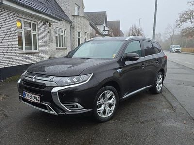 Sortmetal Brugt 2020 Mitsubishi Outlander P-HEV Instyle SUV | 169.900 kr.