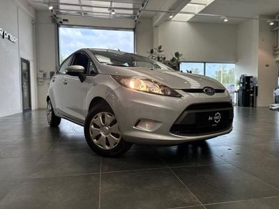 Sølvmetal Brugt 2010 Ford Fiesta Ambiente Hatchback | 22.799 kr. (Super pris)