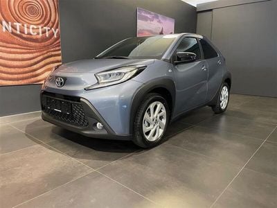 Celestite grey Brugt 2024 Toyota Aygo Active Hatchback | 144.900 kr. (Fair pris)