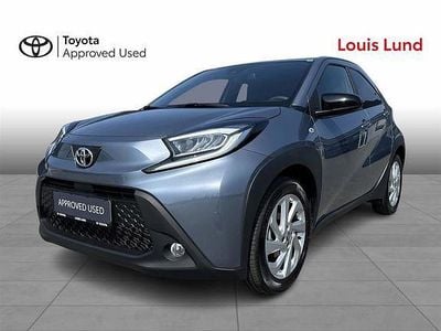 Celestite grey Brugt 2024 Toyota Aygo Active Hatchback | 159.900 kr. (Lidt for dyr)
