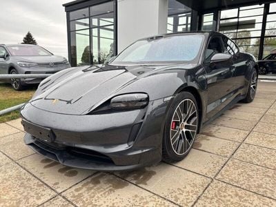 Farve ……………………………………………………………………. volcano grey metallic Brugt 2020 Porsche Taycan 4S Performance Package Sedan | 599.900 kr.