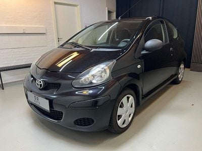 Sortmetal Brugt 2011 Toyota Aygo Hatchback | 15.000 kr. (Super pris)