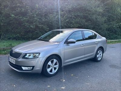 Sølvmetal Brugt 2014 Skoda Octavia Elegance Hatchback | 62.400 kr. (God pris)