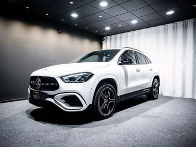 Farve: hvid Brugt 2023 Mercedes GLA250 Premium SUV | 429.900 kr.