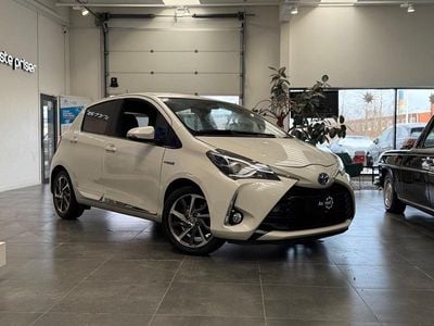 Brugt Toyota Yaris Hybrid H3 100 HK (73 kW) 2017 Perlemorshvid Hatchback
