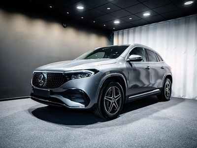 Farve: gråmetal Brugt 2025 Mercedes EQA250+ Premium SUV | 389.900 kr. (Lidt for dyr)