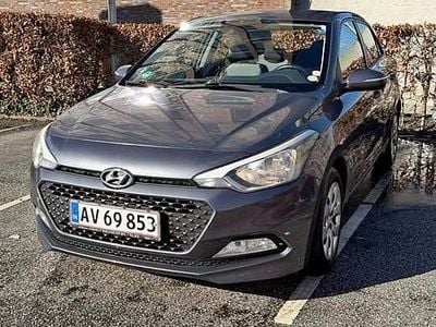 Brugt Hyundai i20 Trend 83 HK (61 kW) 2015 Grå Hatchback