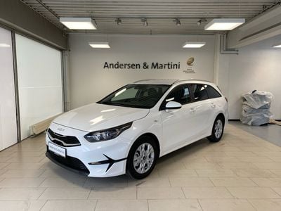 Deluxe white Ny 2024 Kia Ceed Sportswagon Stationcar | 249.900 kr. (Fair pris)