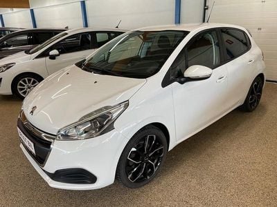Hvid Brugt 2015 Peugeot 208 Active Hatchback | 64.800 kr. (Dyr)