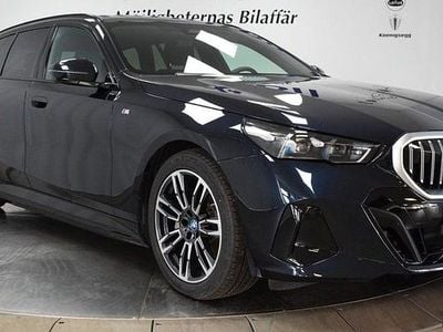 Sortmetal Brugt 2025 BMW i5 M Sport Sedan | 549.900 kr. (Fair pris)