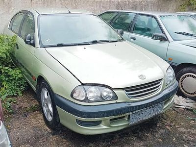 Brugt Toyota Avensis 110 HK (80 kW) 1999