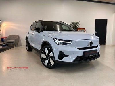 Lysblå Ny 2025 Volvo XC40 Plus SUV | 334.900 kr. (God pris)