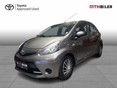 Brugt Toyota Aygo T2 68 HK (50 kW) 2012 Rød Hatchback