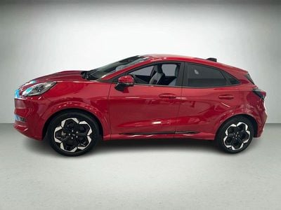 Rødmetal Ny 2025 Ford Puma Gen-E Premium | 259.694 kr.