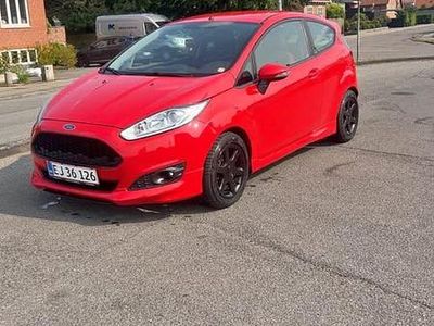Rød Brugt 2014 Ford Fiesta Sport Hatchback | 50.000 kr. (Lidt for dyr)
